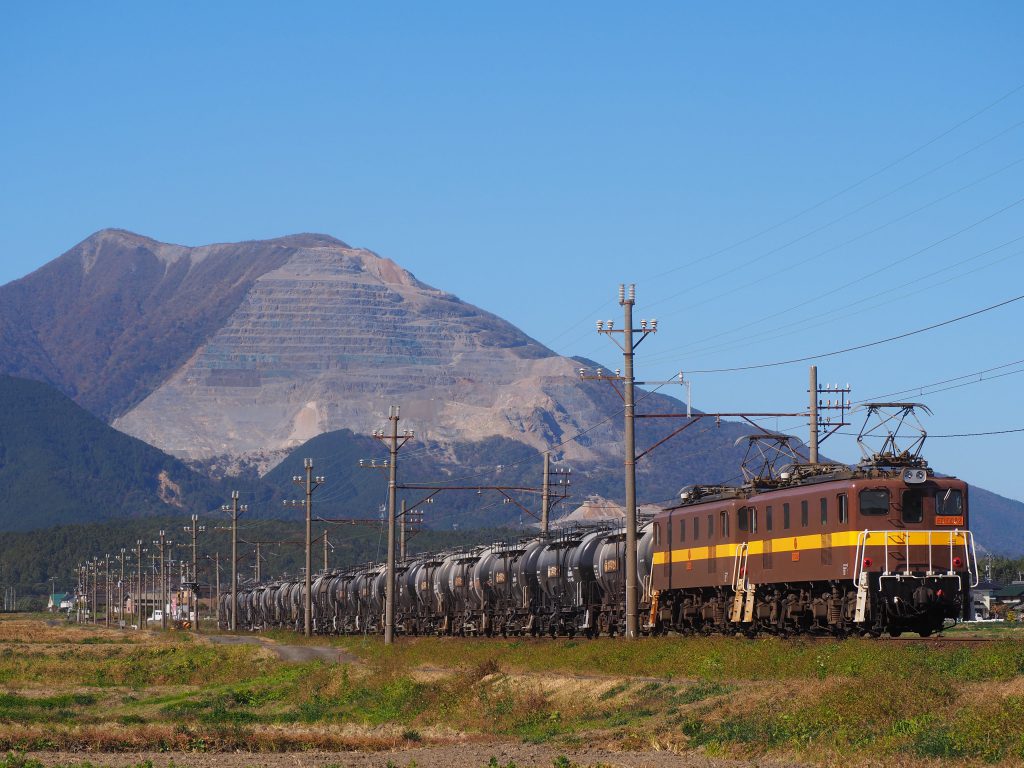 貨物輸送の列車（写真提供：三岐鉄道株式会社）